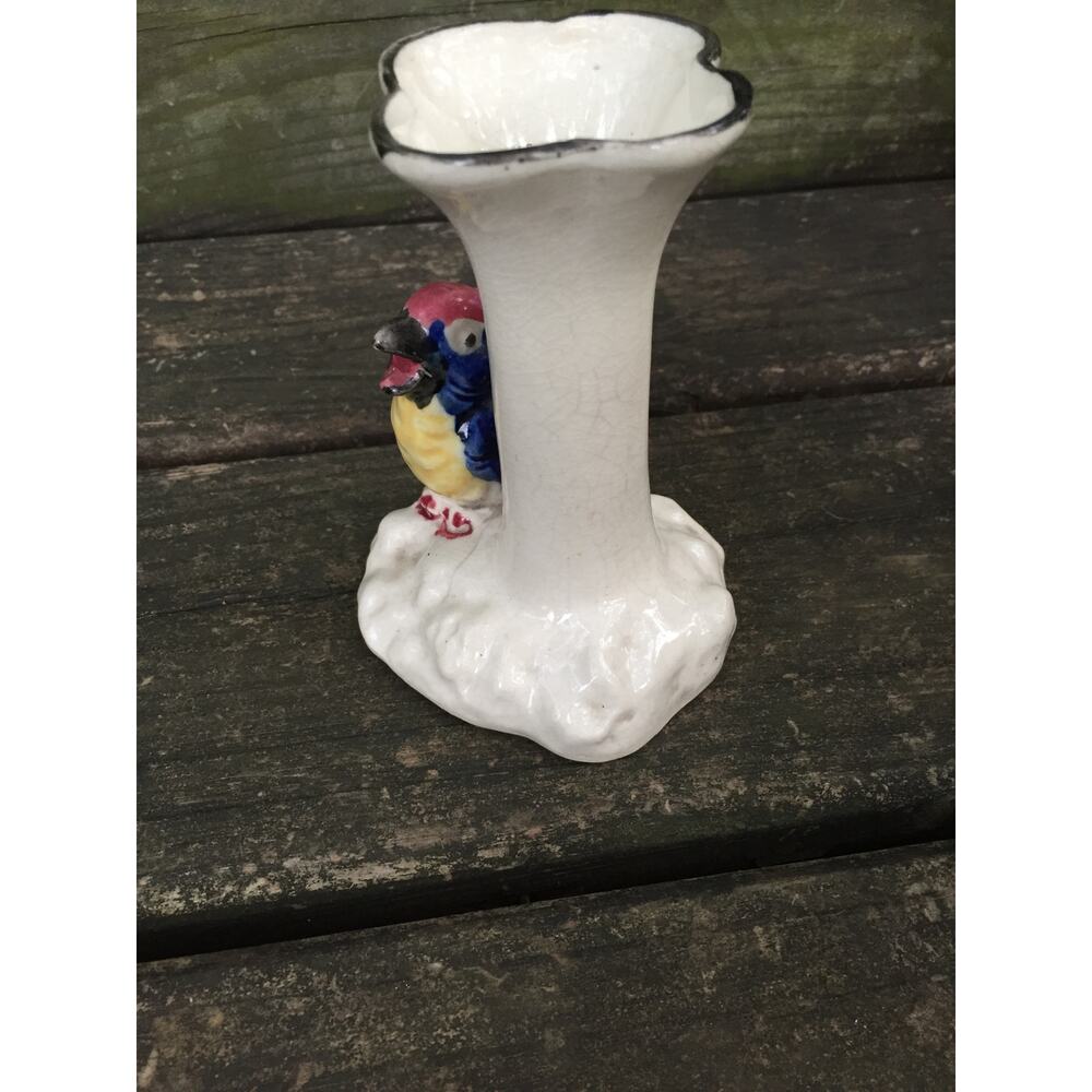vintage Yankoware white VASE with parrot ceramic art pottery Made in Japan